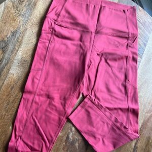 Red Pocket Brilliant Hi-Rise Capri 20"